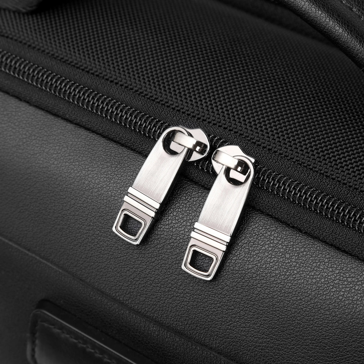 Business Expandable Laptop Backpack with Tech Zone | TPB008