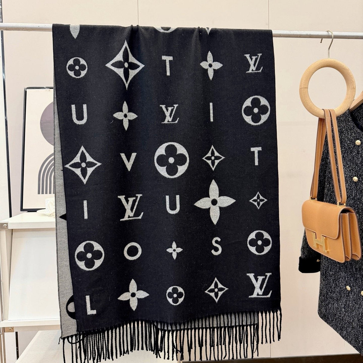 Louis Vuitton Knotted-Fringe Monogram Scarf - 65 x 180 cm