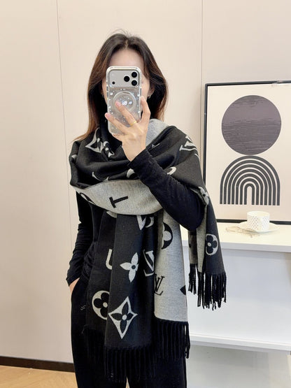 Louis Vuitton Knotted-Fringe Monogram Scarf - 65 x 180 cm